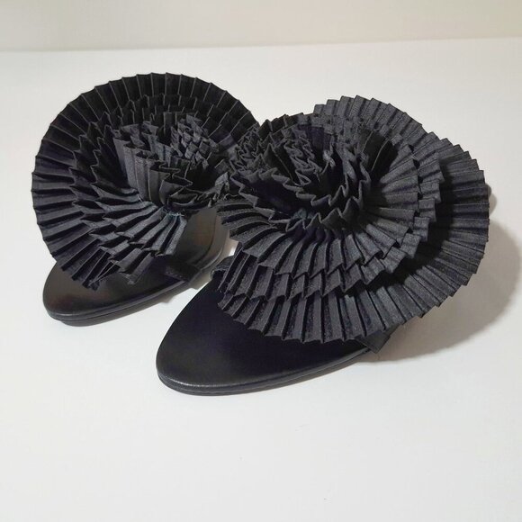 NWT Zara black pleated fabric floral detail flat sandals, EU 37 - Picture 10 of 14